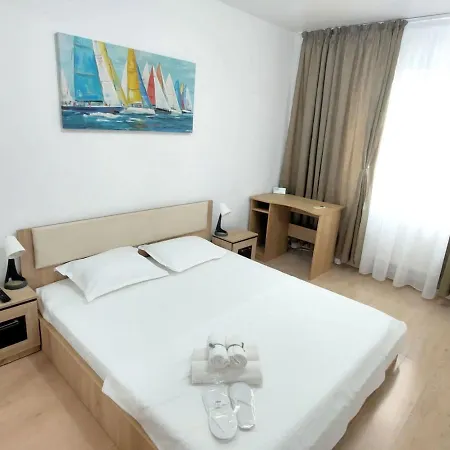 Hotel Studio Titan Bucarest Esterno foto